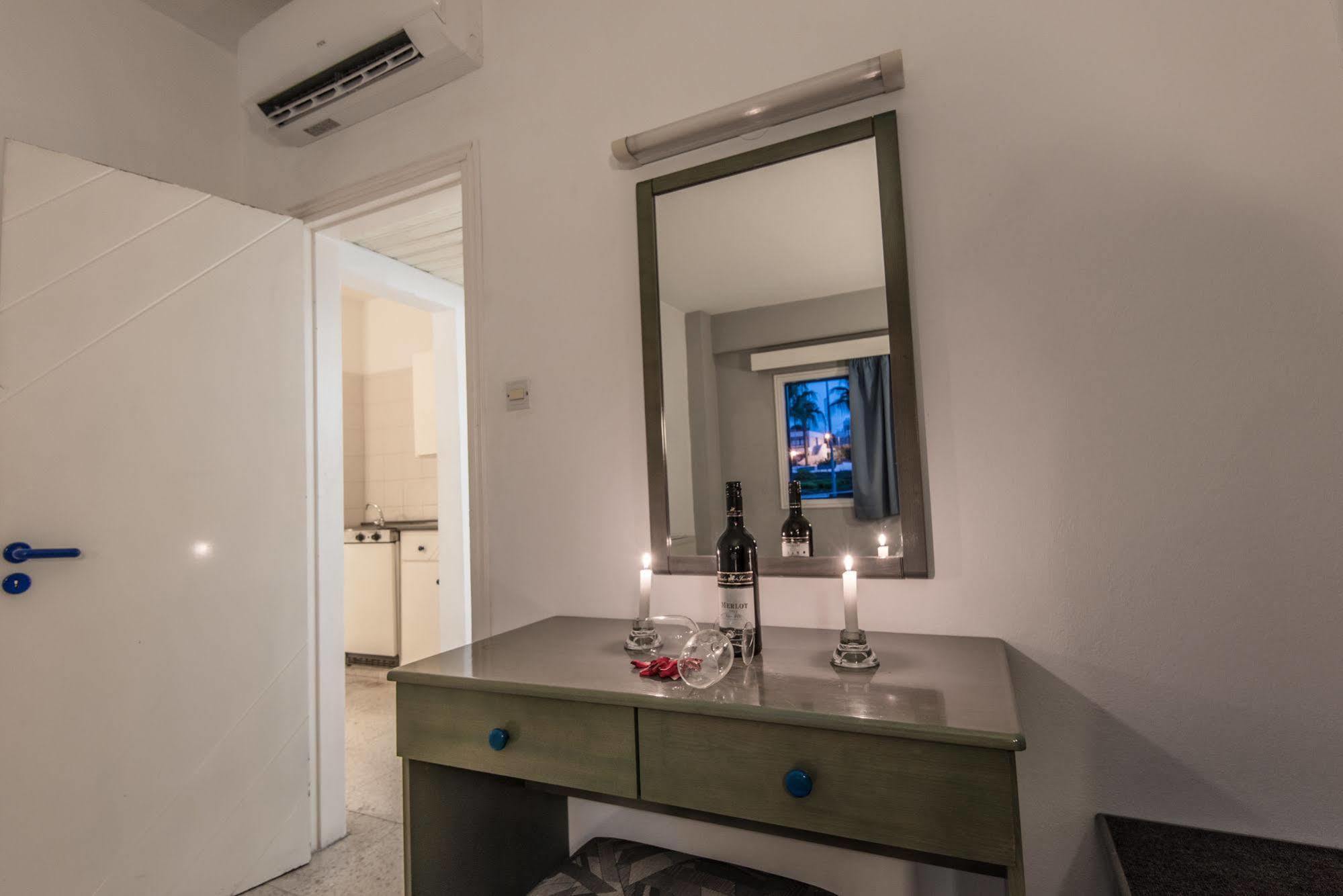 Cordelia Hotel Apartments Ayia Napa Exteriör bild